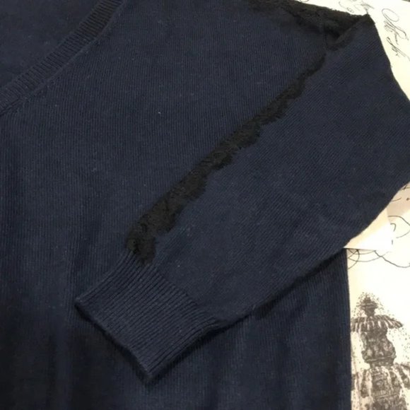 14th & Union Lace Trim V-Neck Sweater - Picture 5 of 8